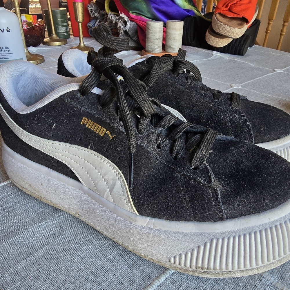 Puma Women's Black and White Suede Sneakers Stacked